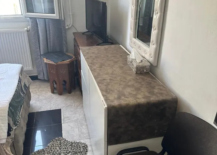 Laila Apartment Creil